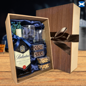 KIT WHISKY ESCOCÊS - BALLANTINE'S 8 ANOS