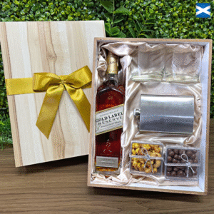 KIT WHISKY ESCOCÊS - GOLD LABEL RESERVE